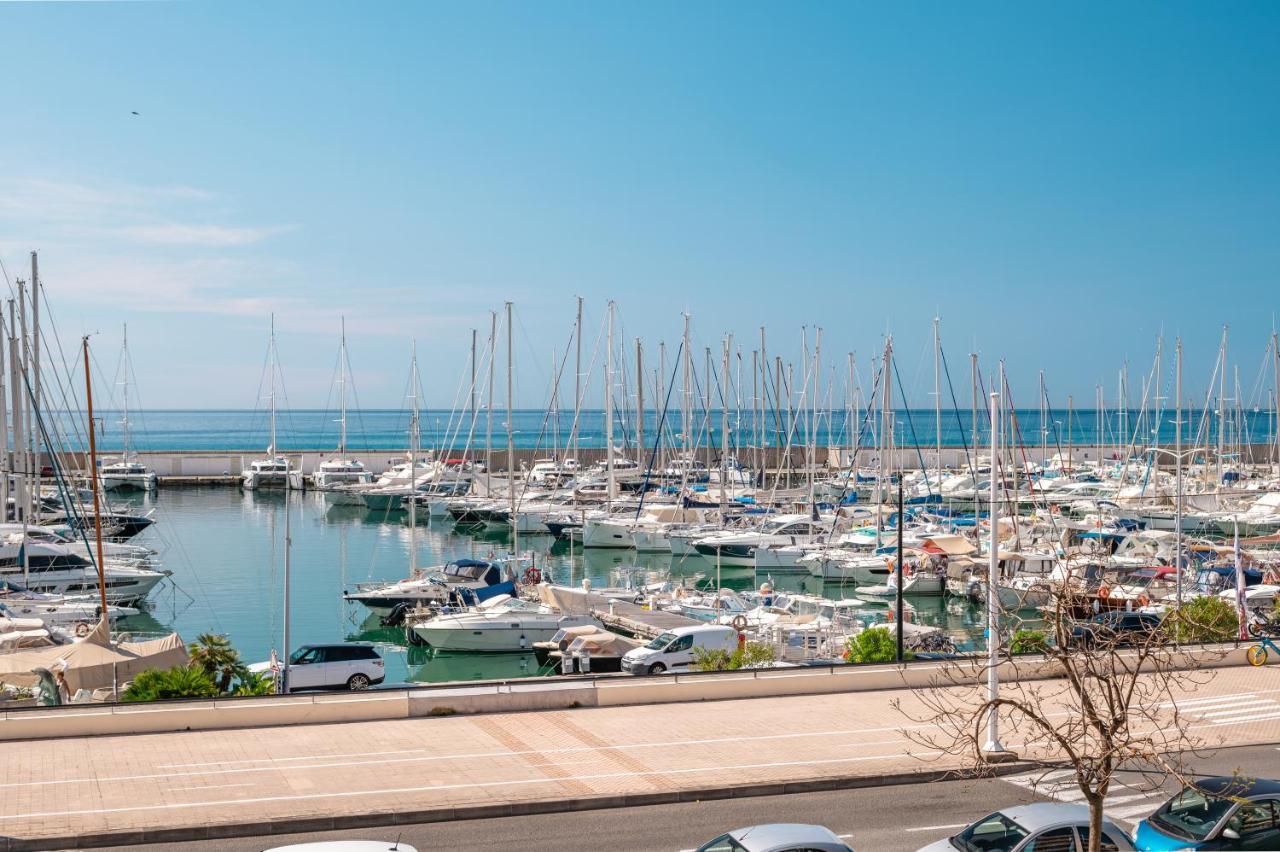 La Grande Palmeraie - Spacieux Studio Avec Vue Mer, Terrasse, Port De Garavan Ментона Екстериор снимка